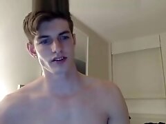 Slut sucked two big dicks in Las Vegas