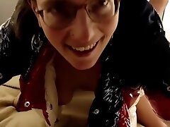 Karinahh Wird In Ihrer Jacke Gefickt