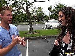 MilfHunter - Scent of victoria