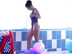 Angelica bella in pool