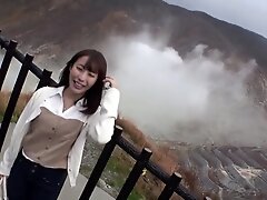 マイクロビキニでエッチに騎乗位オイルでぬるぬる極上カップを揺らしてイキまくる