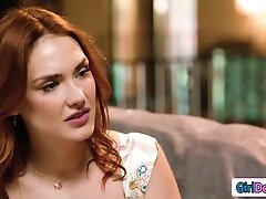 Stepdaughter comes clean about her feelings for her stepmom