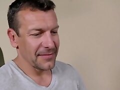 Payton Preslee - Busty Brunette Gets More Than The Tip