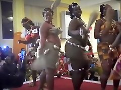 African big booty show