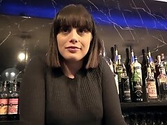 Alyson, 19, waitress at Nippon in Aubagne!