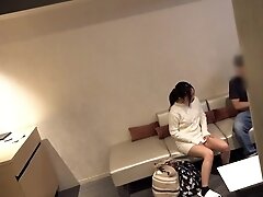 《高リピ率派遣型メンエス》▼【NEW】期待の巨乳新人セラピスト▼乳首弱め▼初出勤で初本番▼痛客のオイタ断れず流され膣内中出し＃担当/ゆの