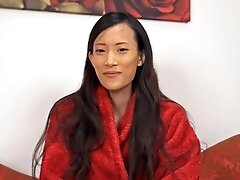 Exotic hairy model Inco sits down for a chat - WeAreHairy